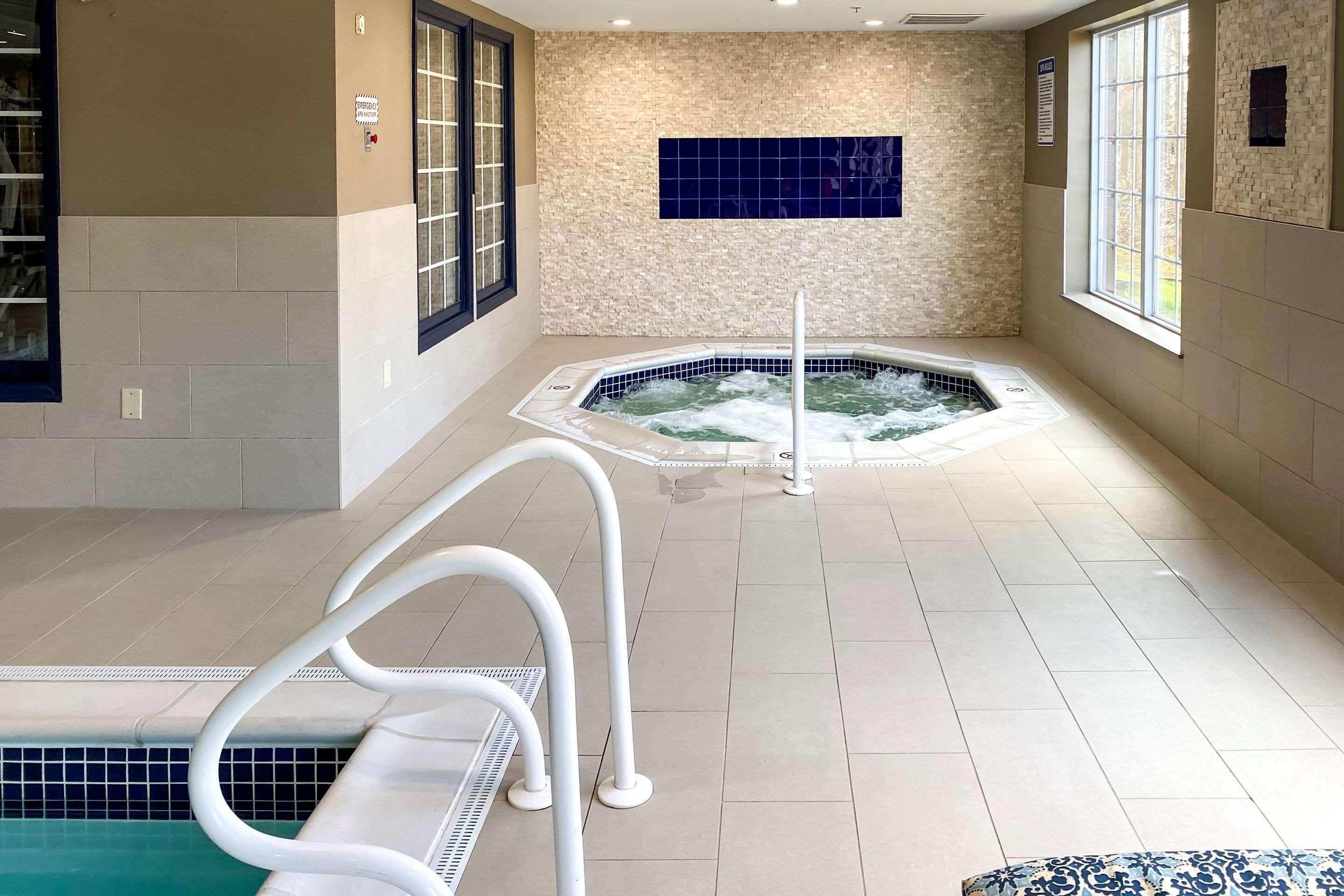 Comfort Inn & Suites Sturbridge-Brimfield Kültér fotó