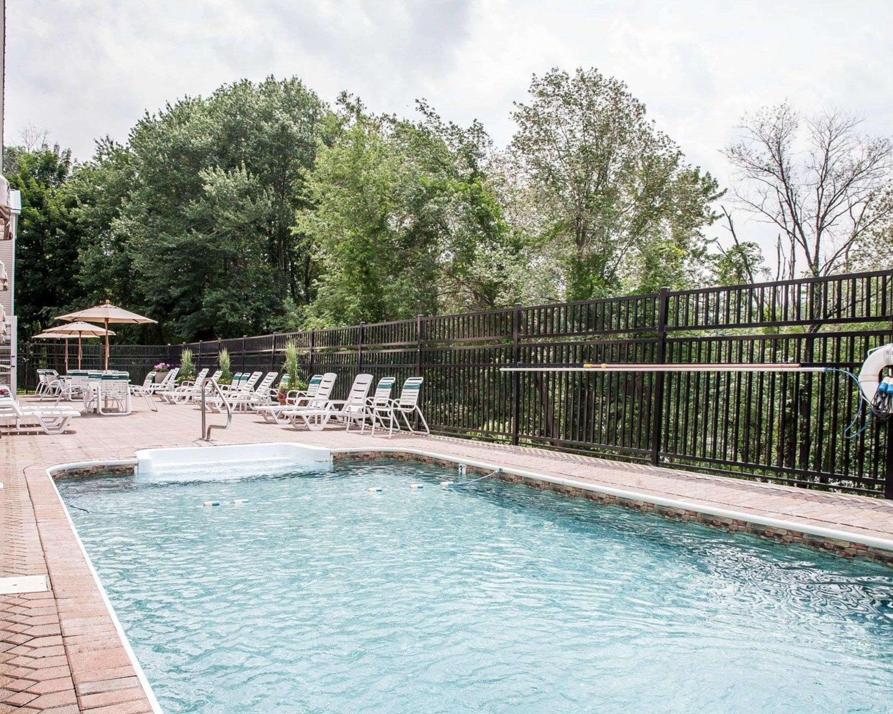 Comfort Inn & Suites Sturbridge-Brimfield Kültér fotó