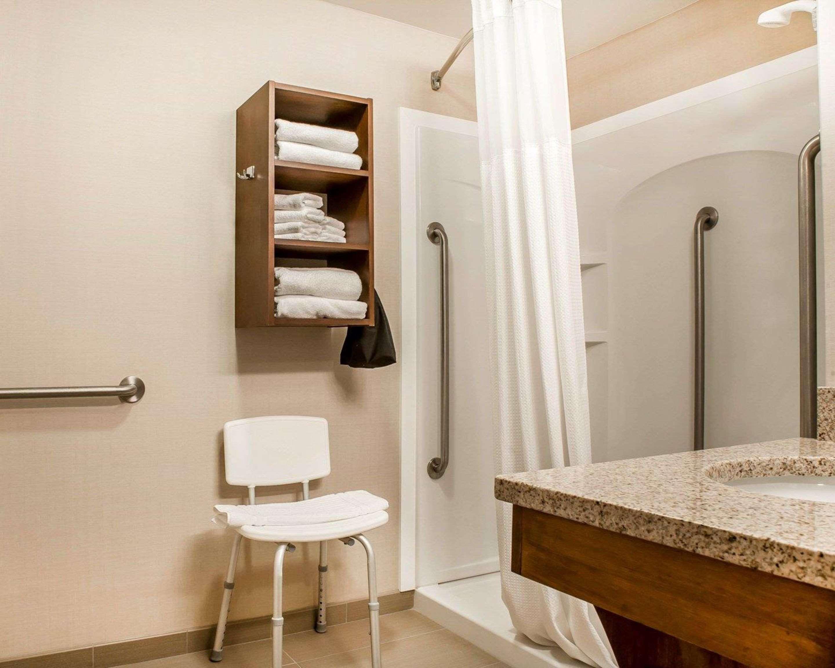 Comfort Inn & Suites Sturbridge-Brimfield Kültér fotó