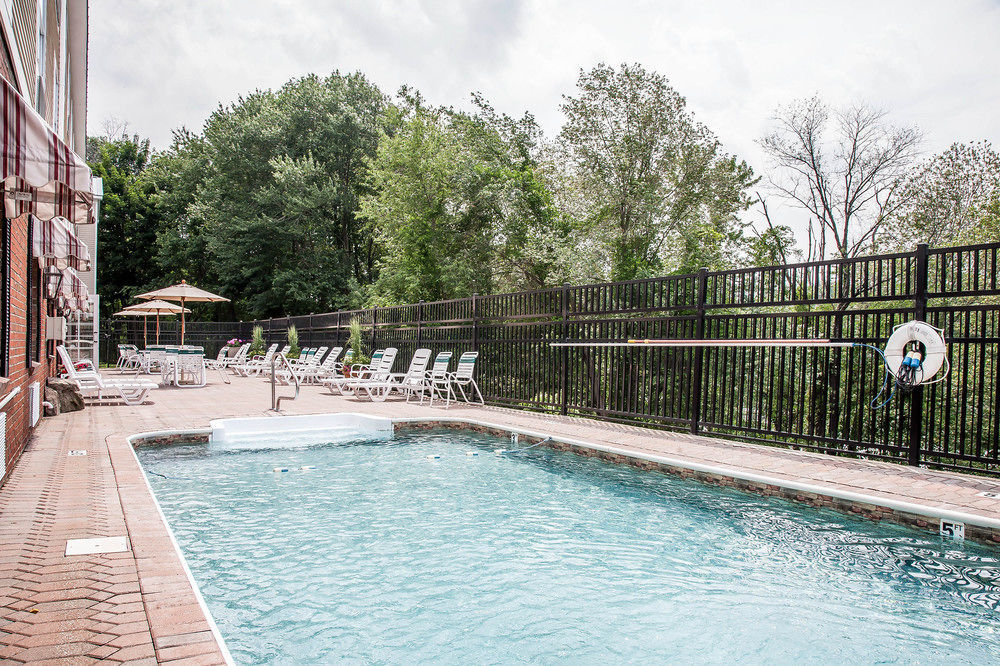 Comfort Inn & Suites Sturbridge-Brimfield Kültér fotó